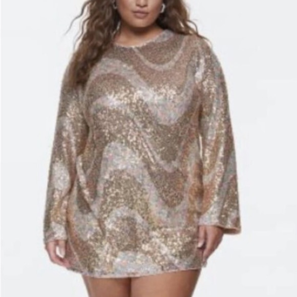 H&M Dresses & Skirts - H&M Rose Gold Sequin Dress - Size XL